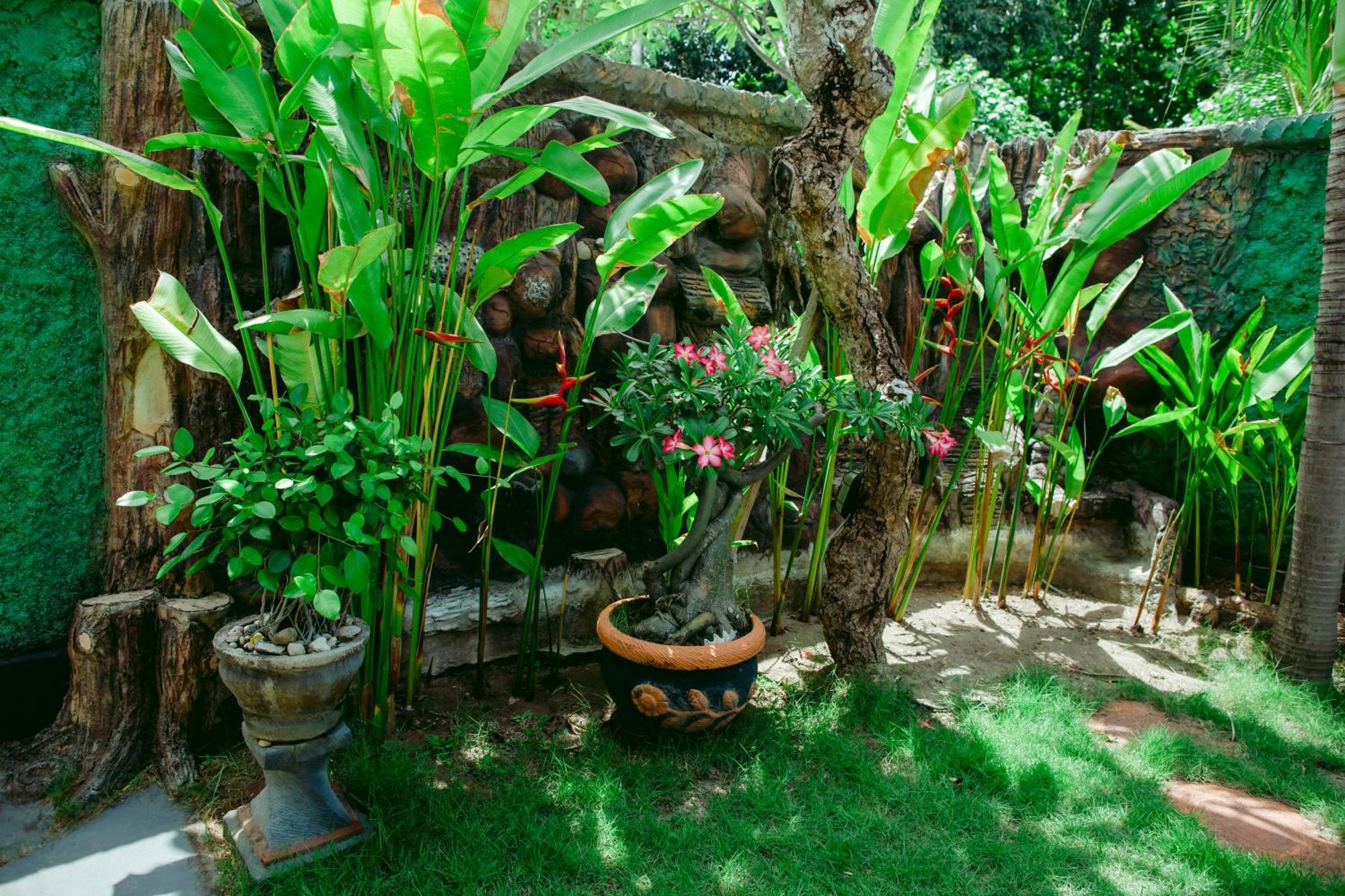 Kinton Guesthouse Batununggul Exterior photo
