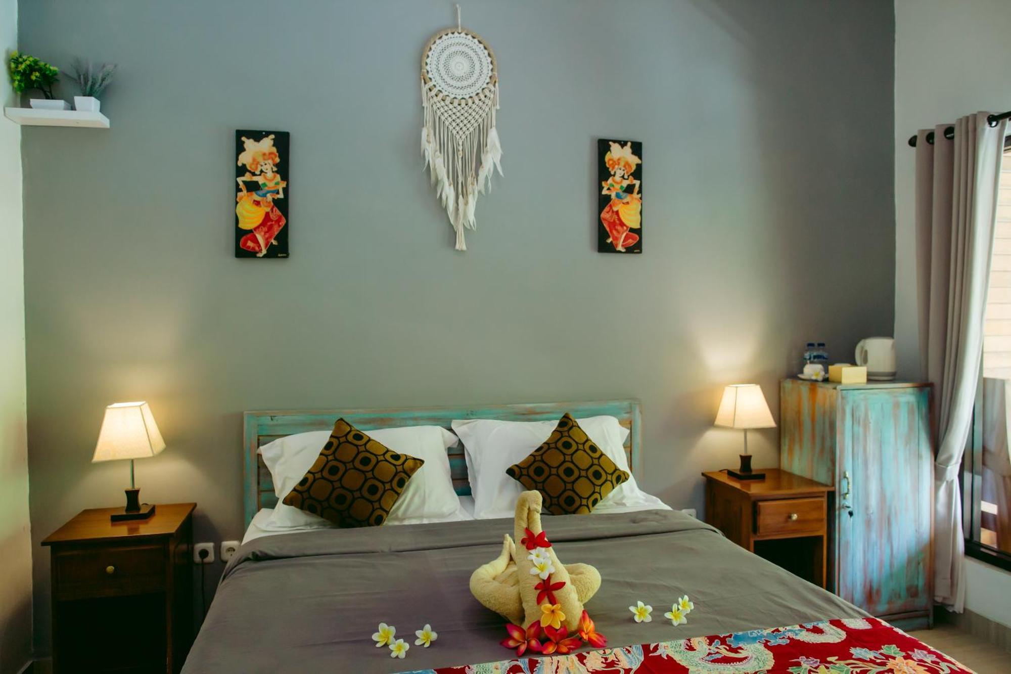 Kinton Guesthouse Batununggul Exterior photo