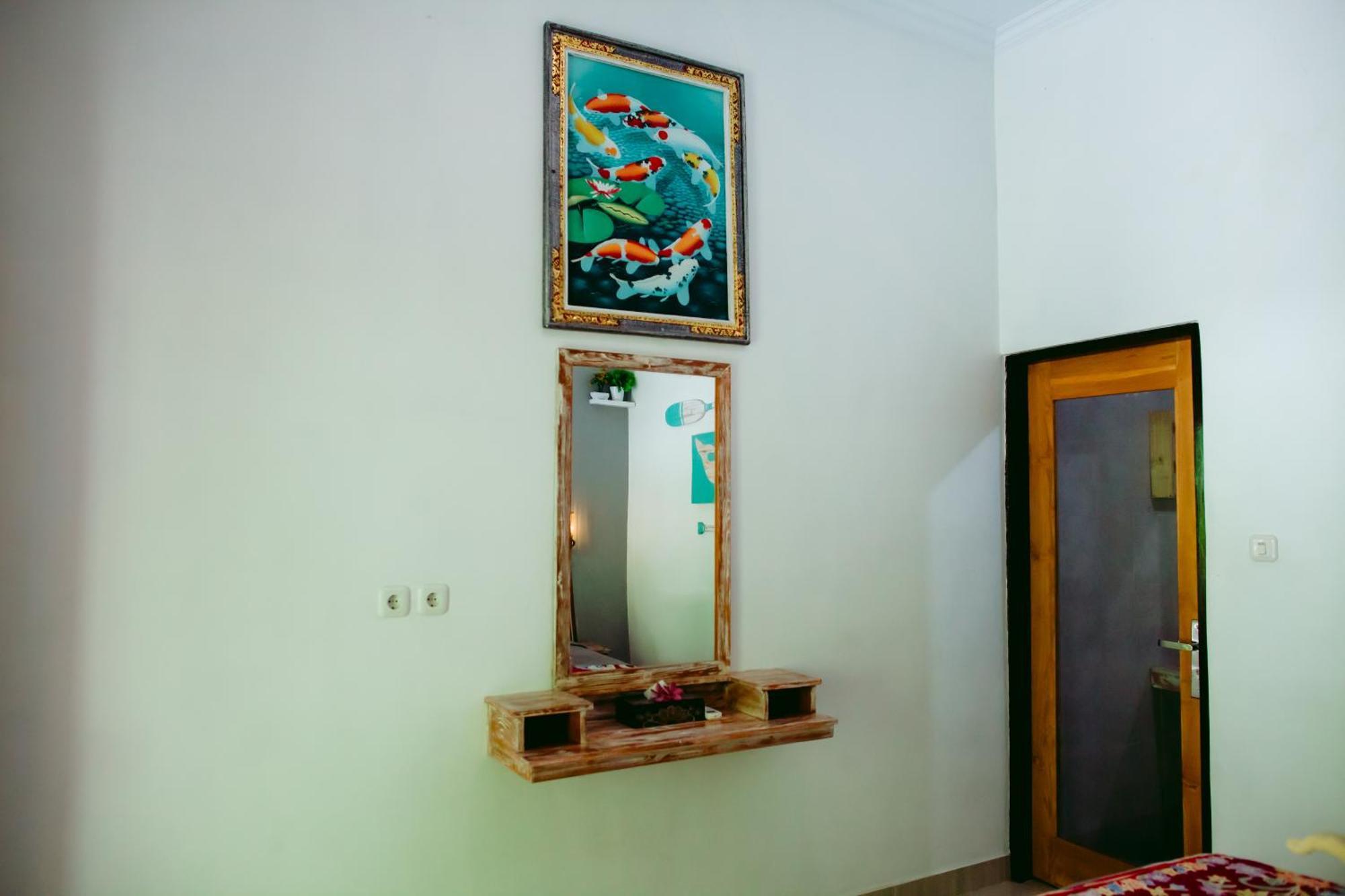 Kinton Guesthouse Batununggul Exterior photo