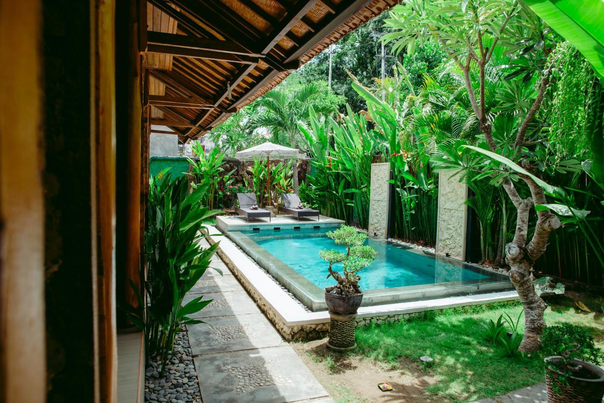 Kinton Guesthouse Batununggul Exterior photo