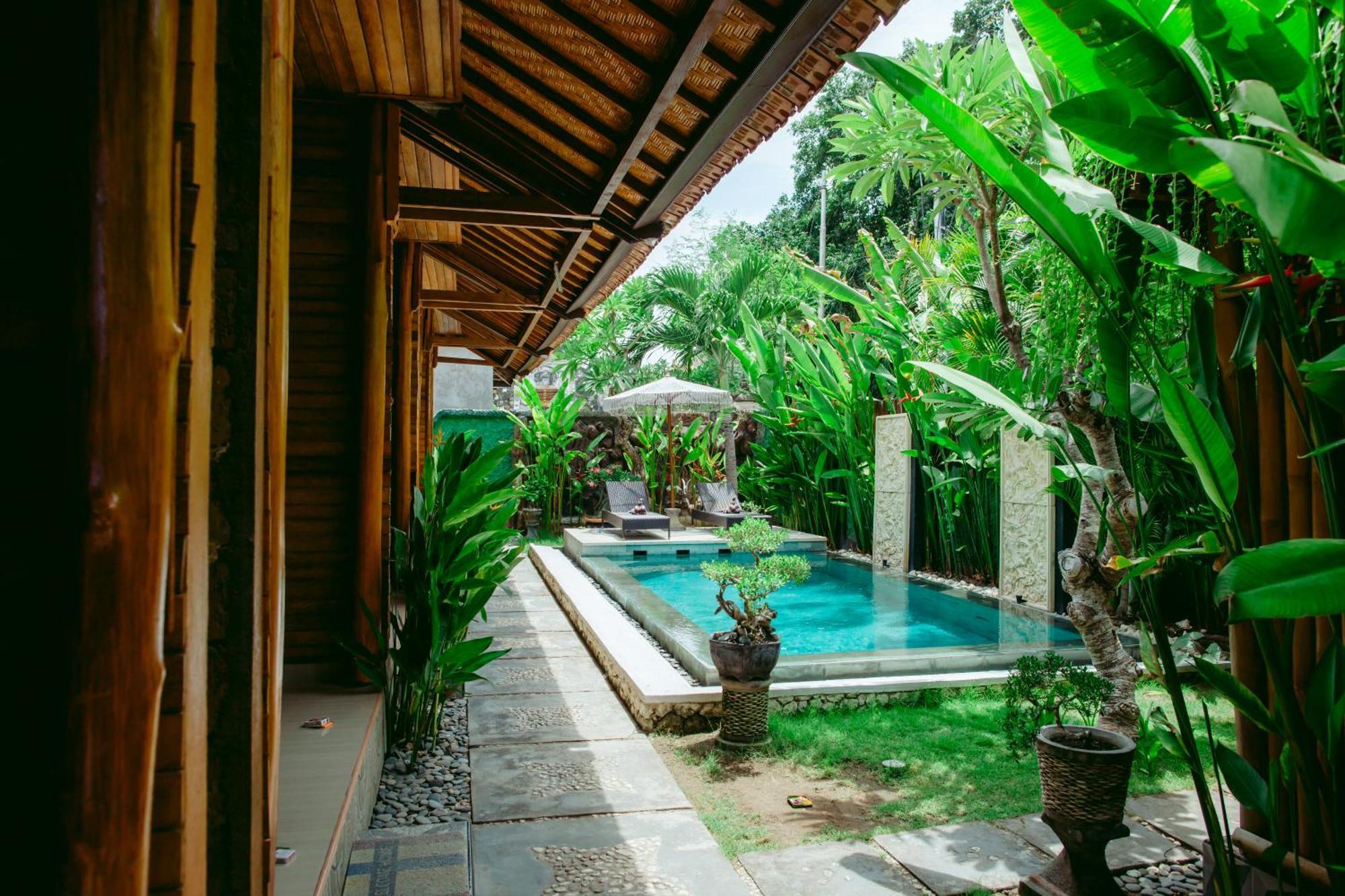 Kinton Guesthouse Batununggul Exterior photo