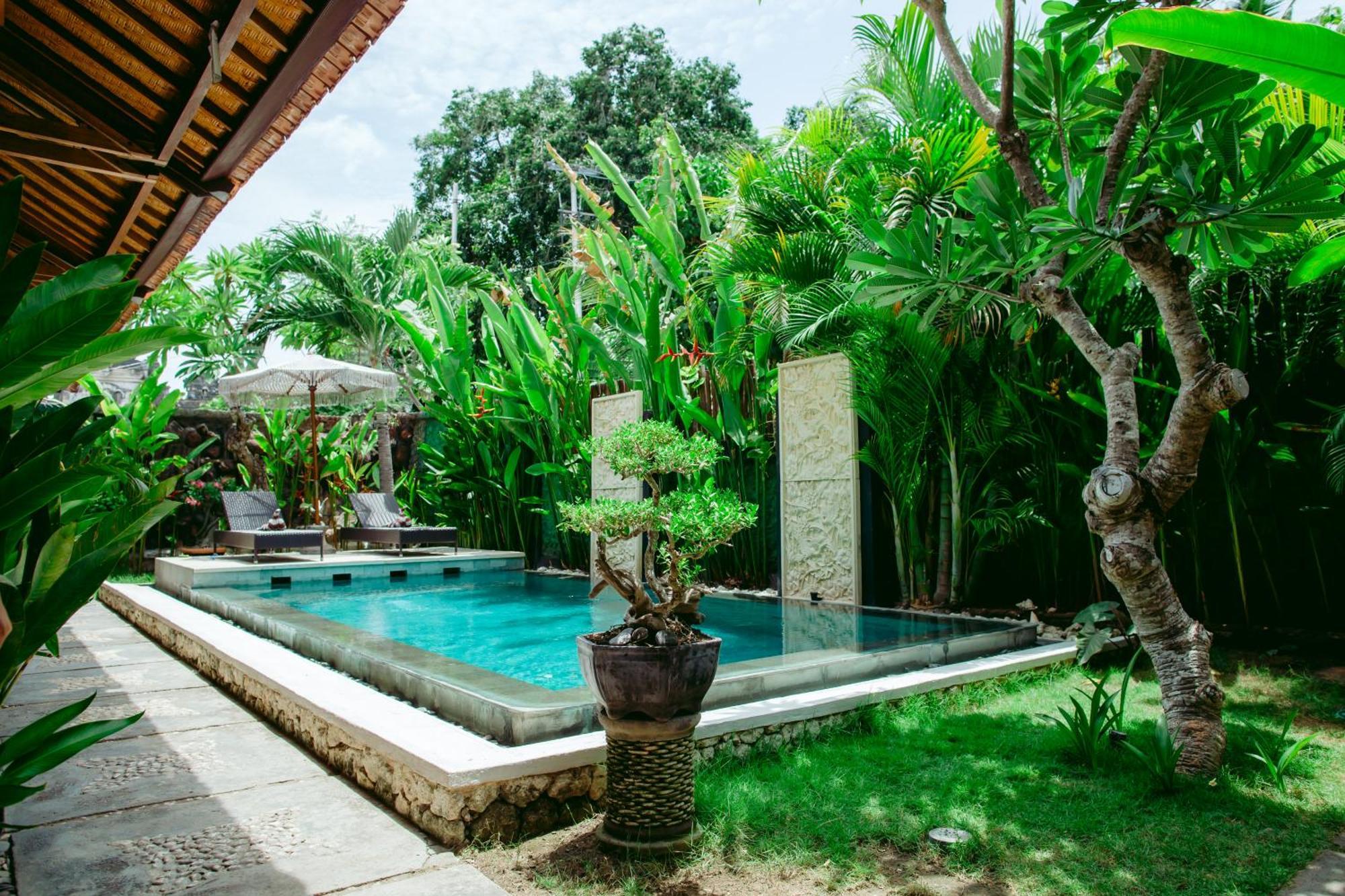 Kinton Guesthouse Batununggul Exterior photo